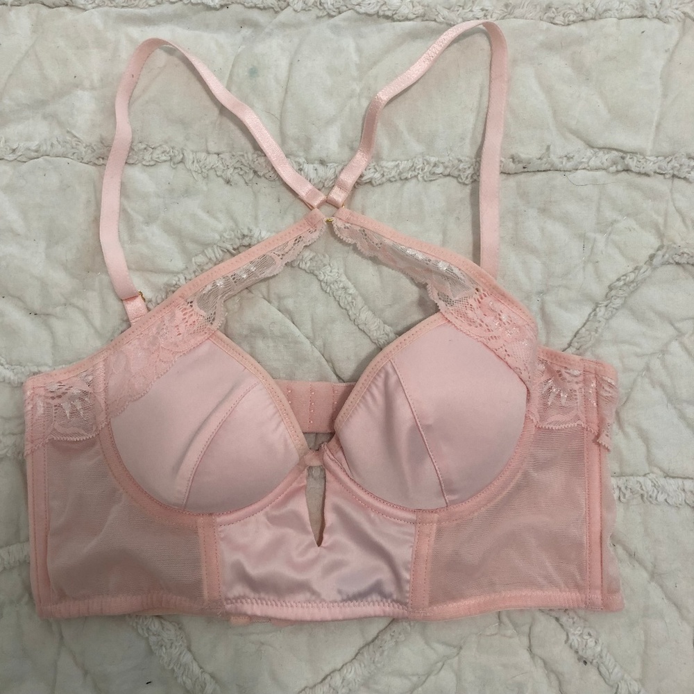 NWOT Missguided Criss-Cross Bra